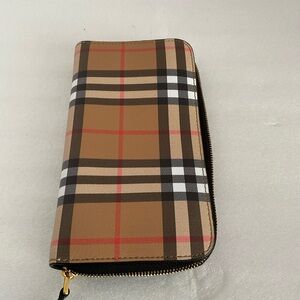 Burberry Check Beige Leather Elmore Zip Around Wallet